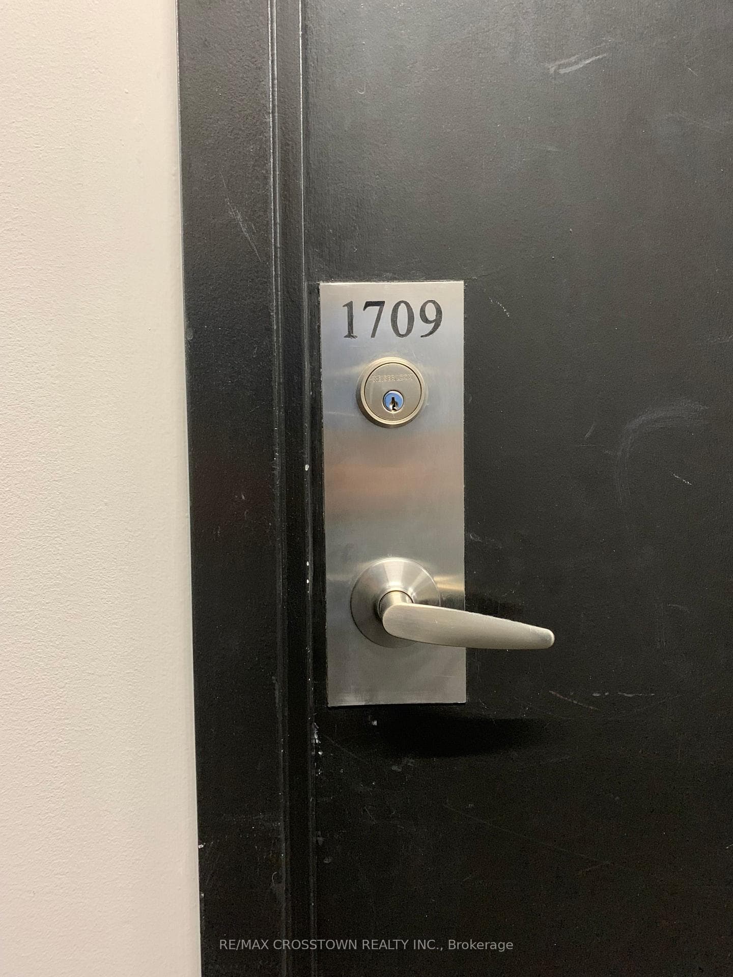38 Joe Shuster Way Unit 1709 photo 3