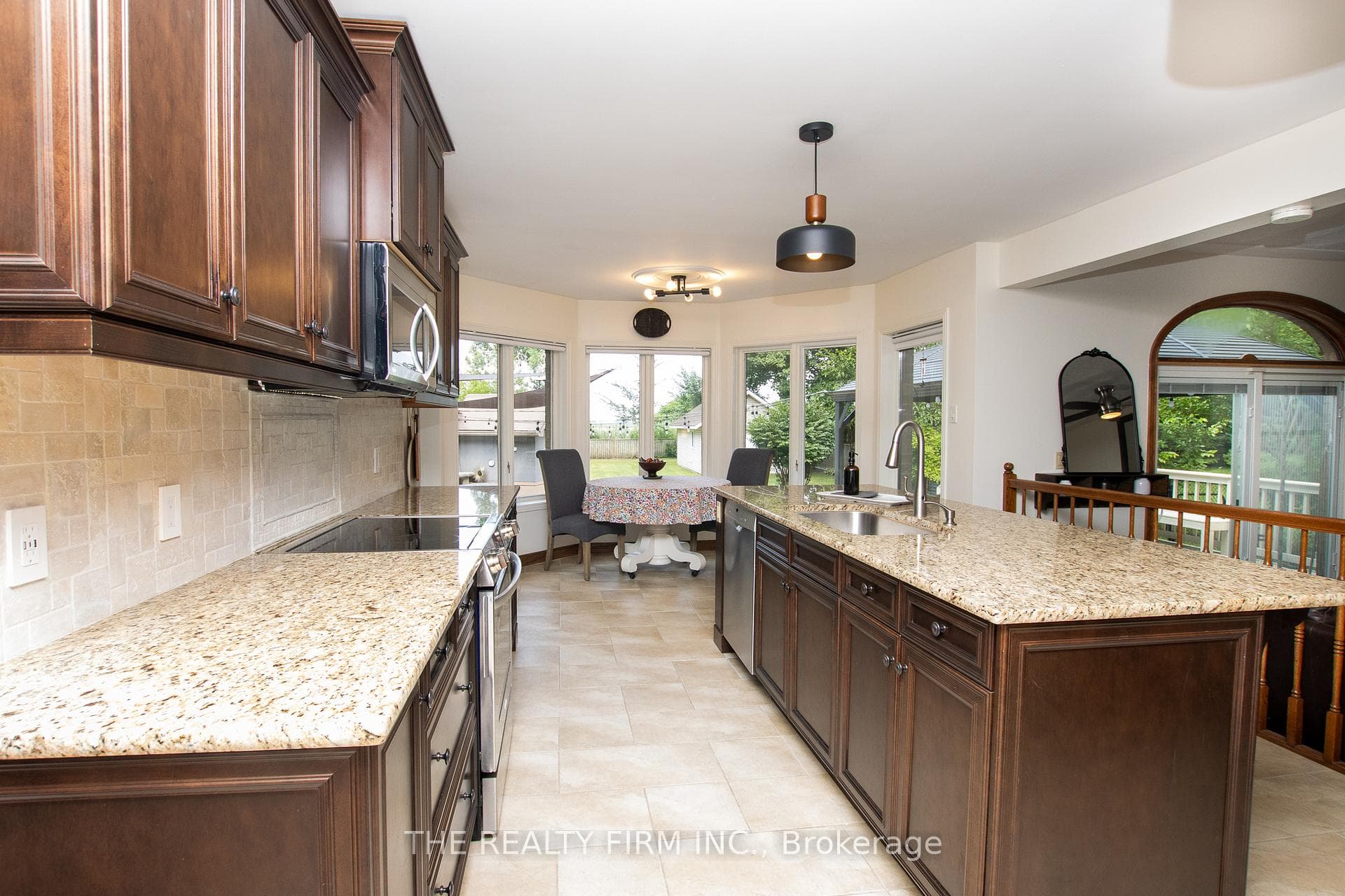 145 Walker Street photo 15