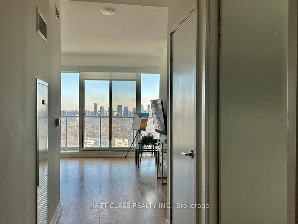 117 Mcmahon Drive Unit 3501 photo 2