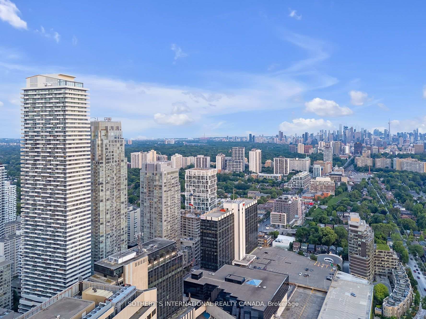 2191 Yonge Street Unit 5202 photo 1