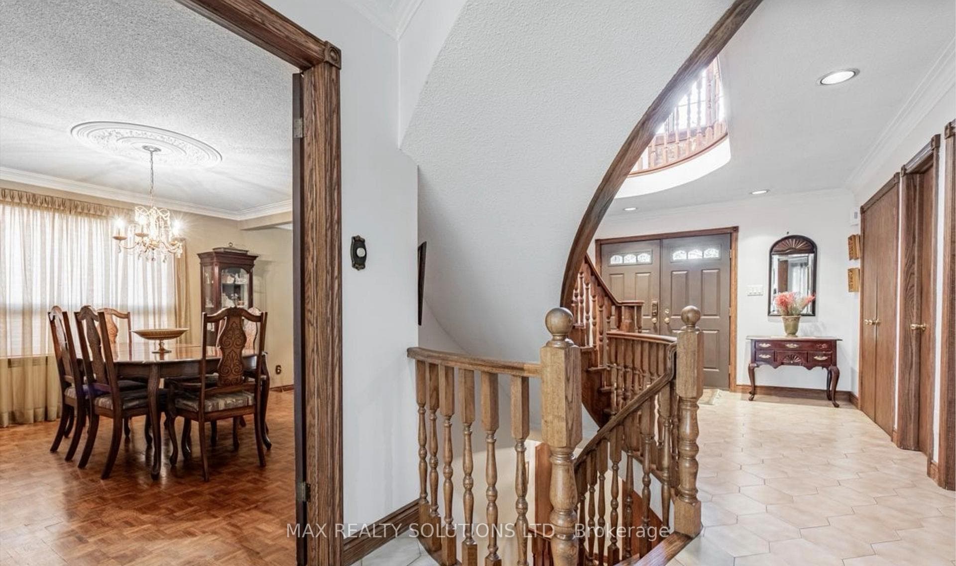 13 Roosevelt Drive photo 8