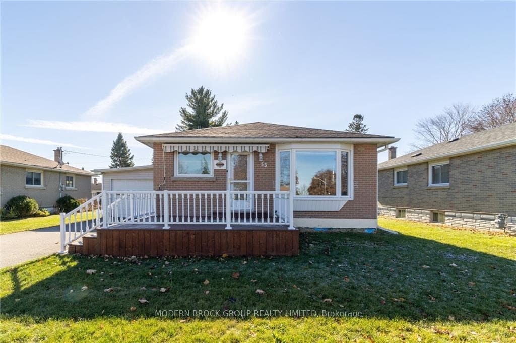 53 BRAMSHOT Avenue photo 1
