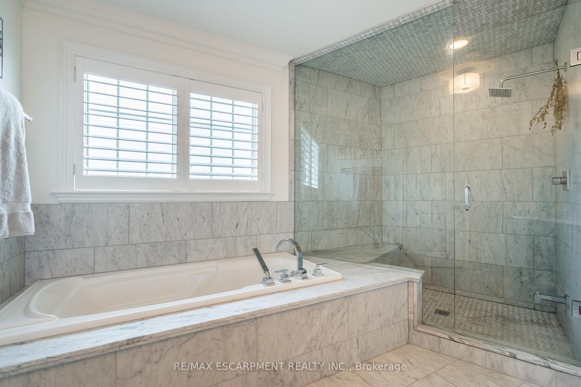 4610 Cornerstone Drive photo 16