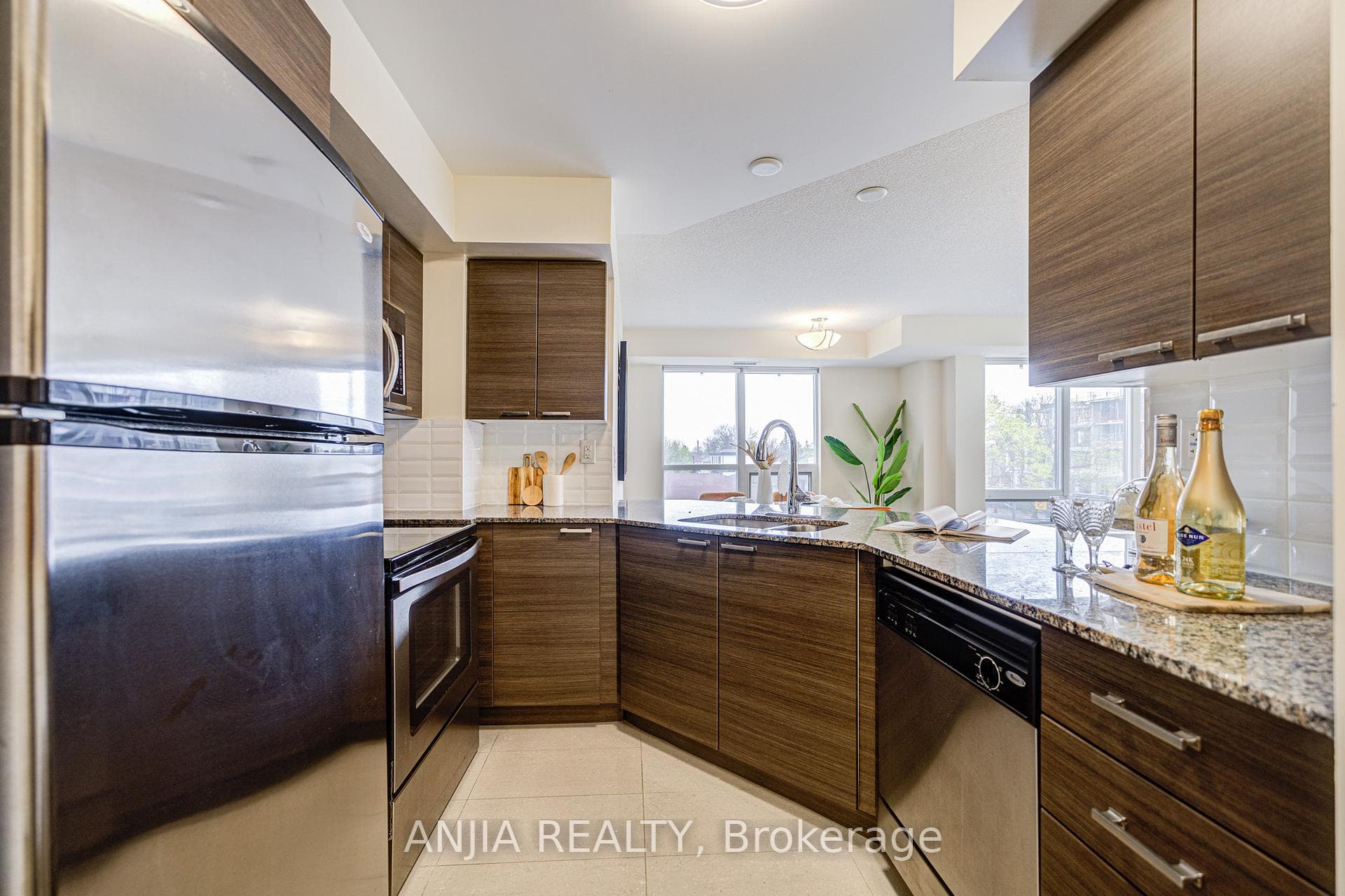 760 Sheppard Avenue Unit 313 photo 6