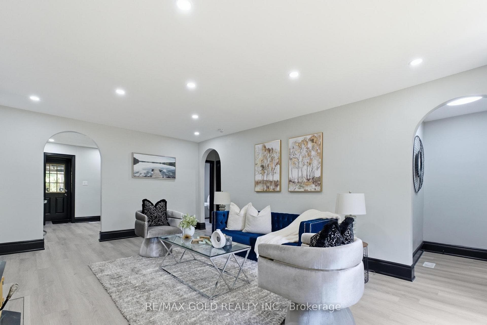 2702 Embleton Road photo 45