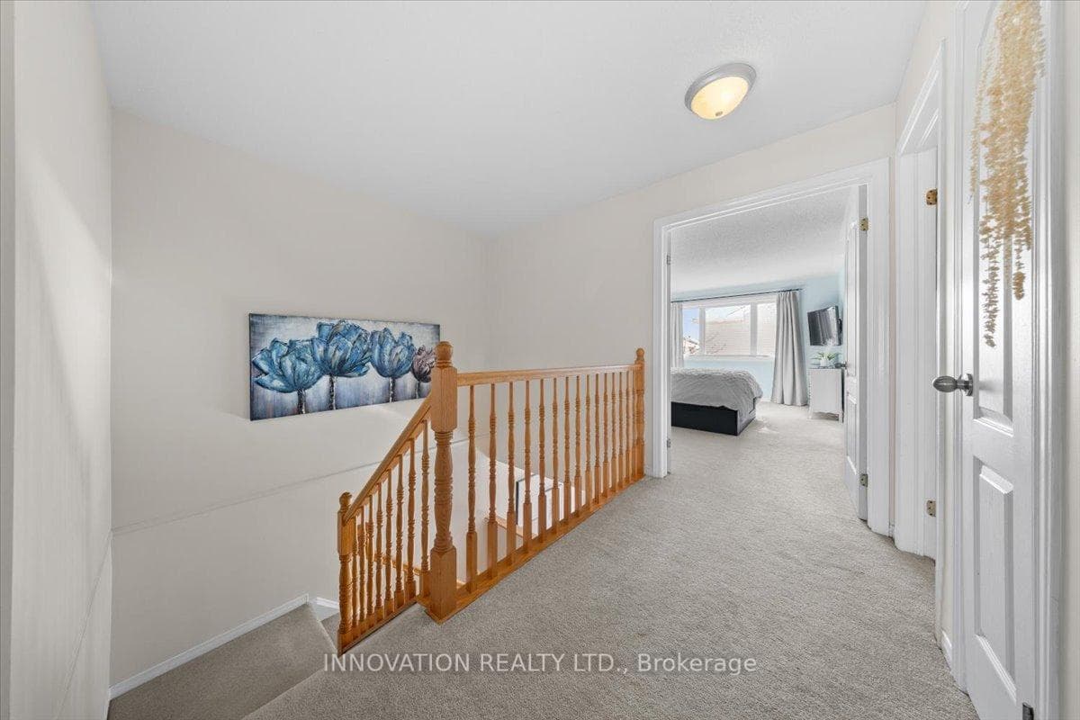 4 Sheppard's Glen Avenue photo 22