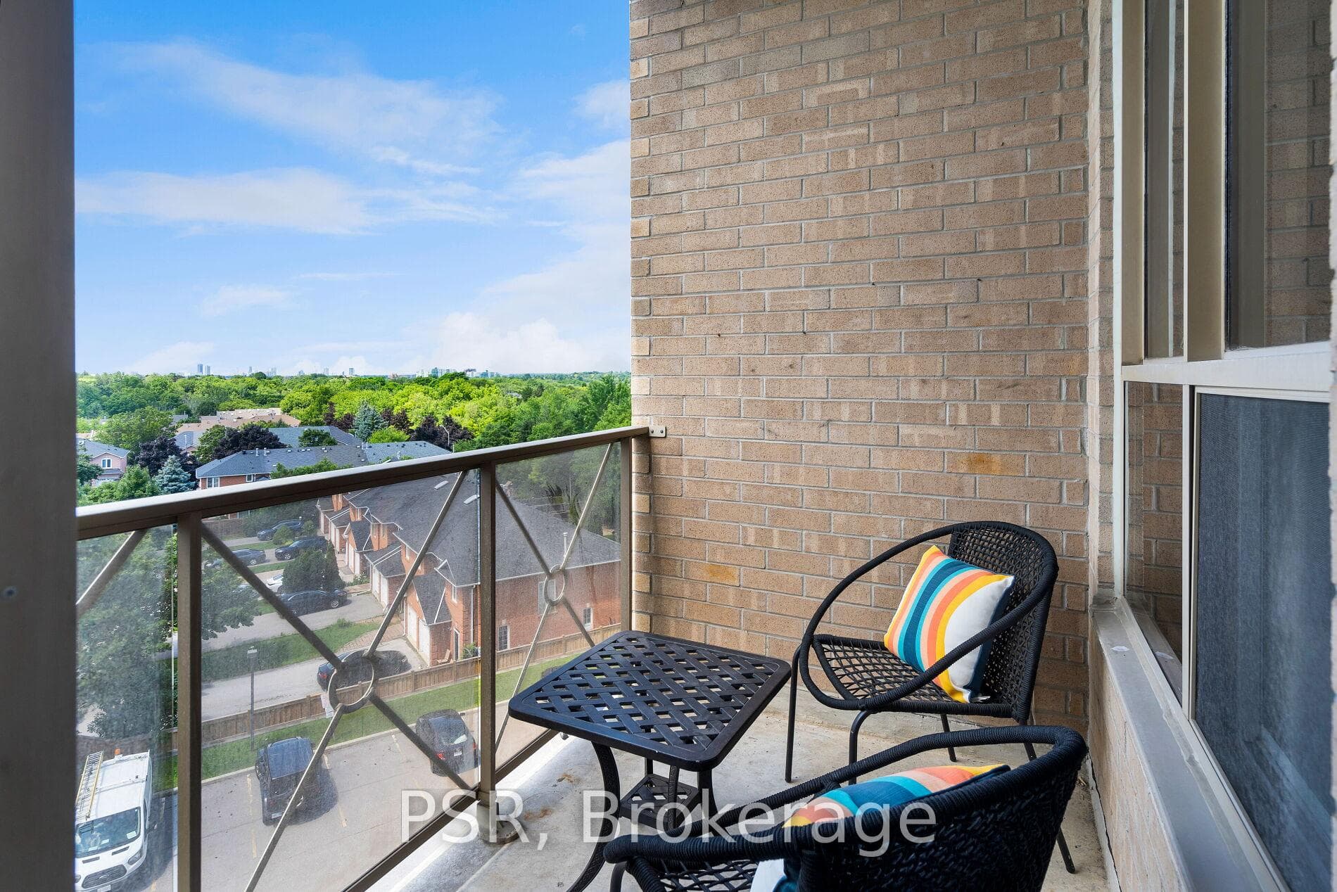 2200 John Street Unit 602 photo 17