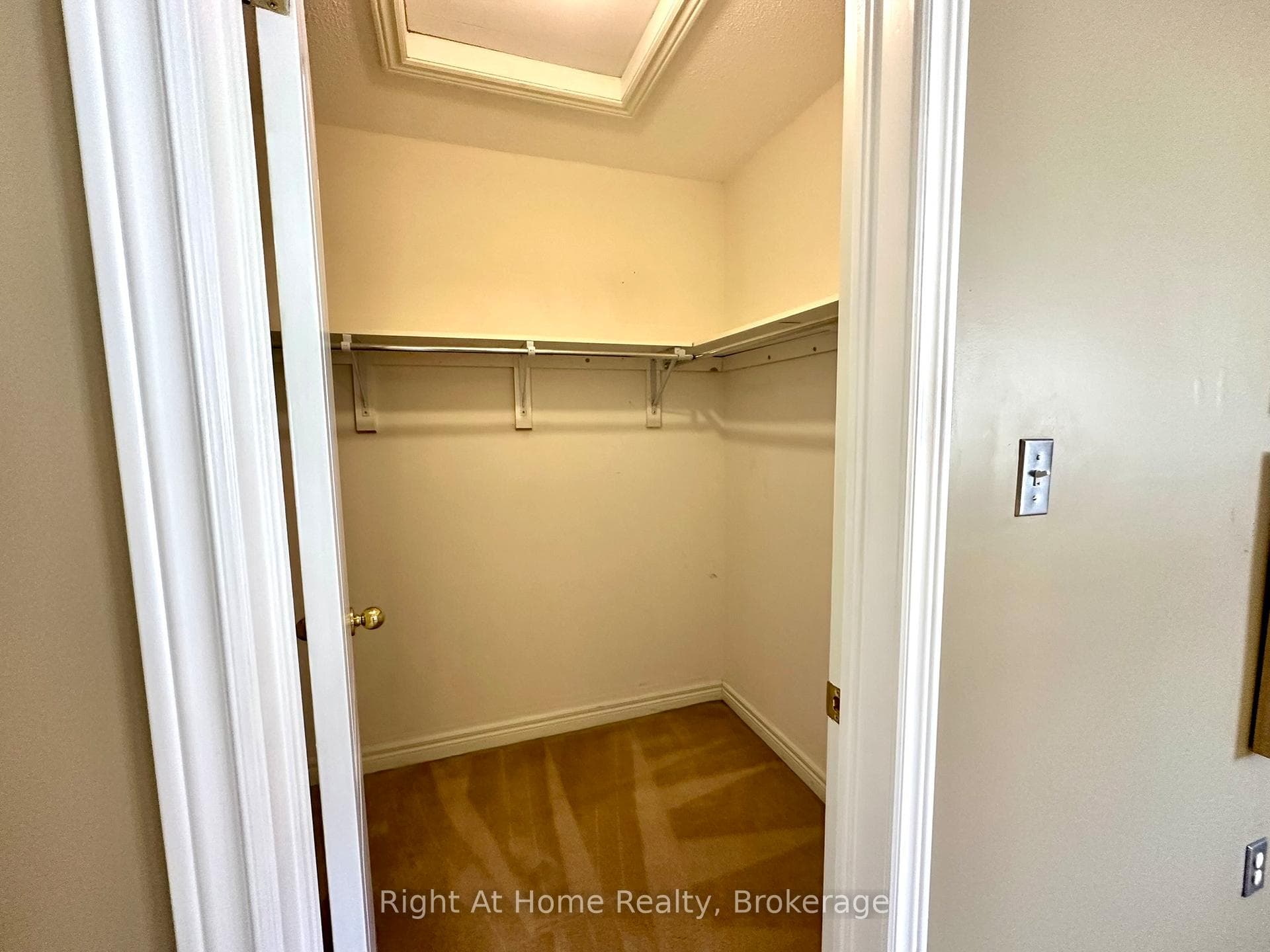 4055 Forest Run Avenue Unit 44 photo 15