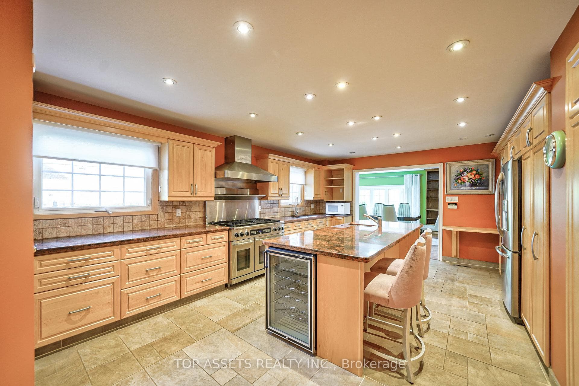 48 Highview Crescent photo 10