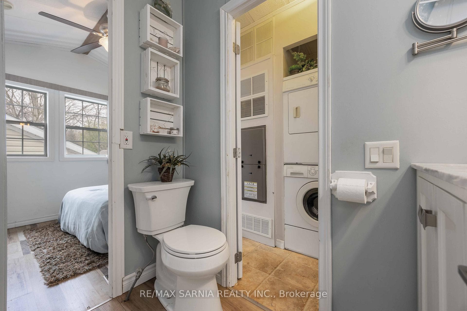 4895 Lakeshore Road Unit A42 photo 21