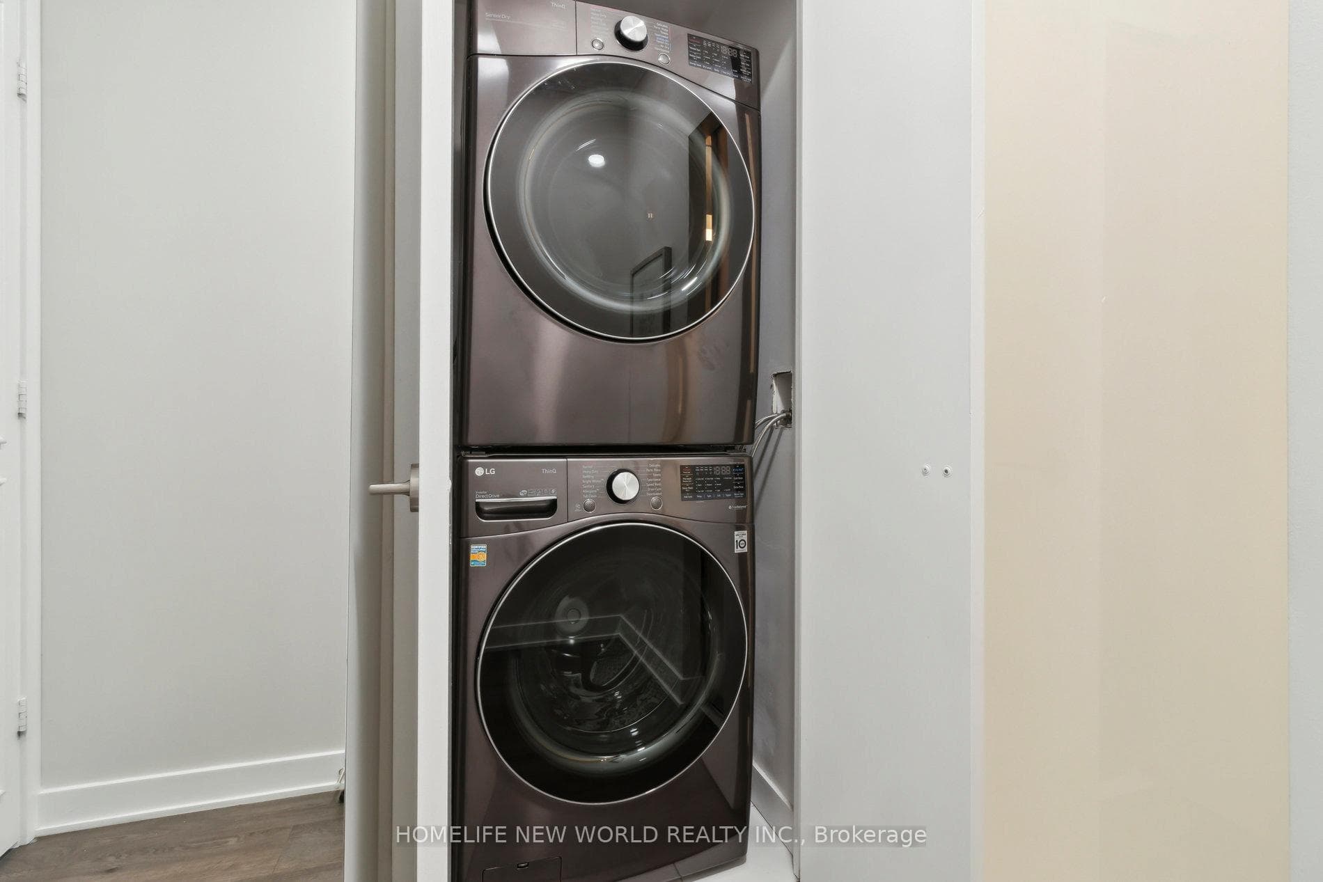 110 Charles Street Unit 4202 photo 36