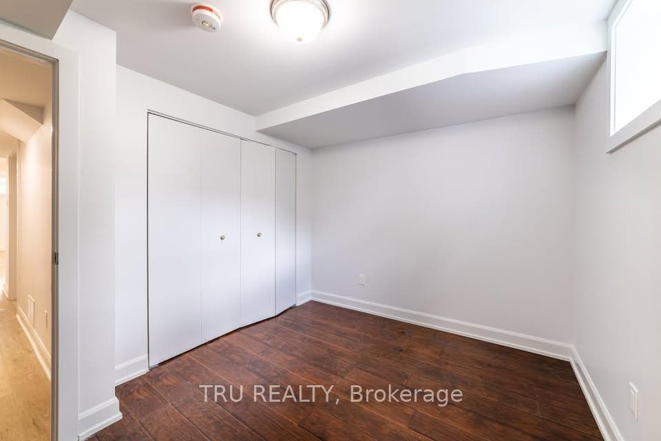 2424 Iris Street Unit B photo 14