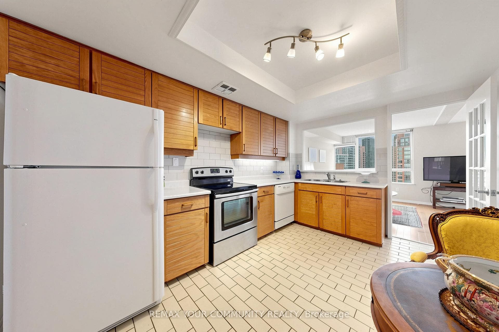 5444 Yonge Street Unit 1609 photo 21