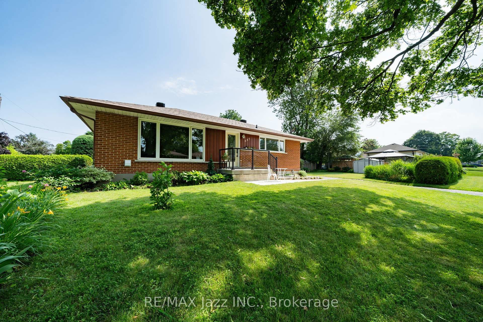 607 Gliddon Avenue photo 1
