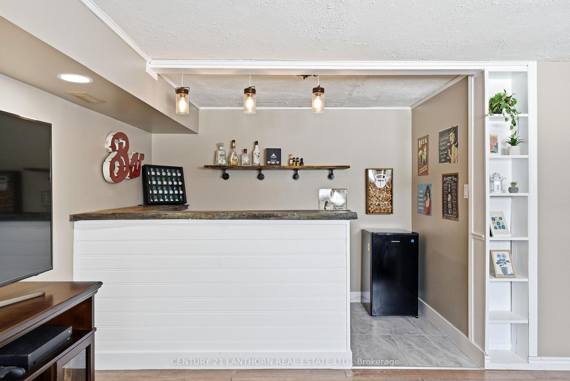 71 Ireland Drive photo 30