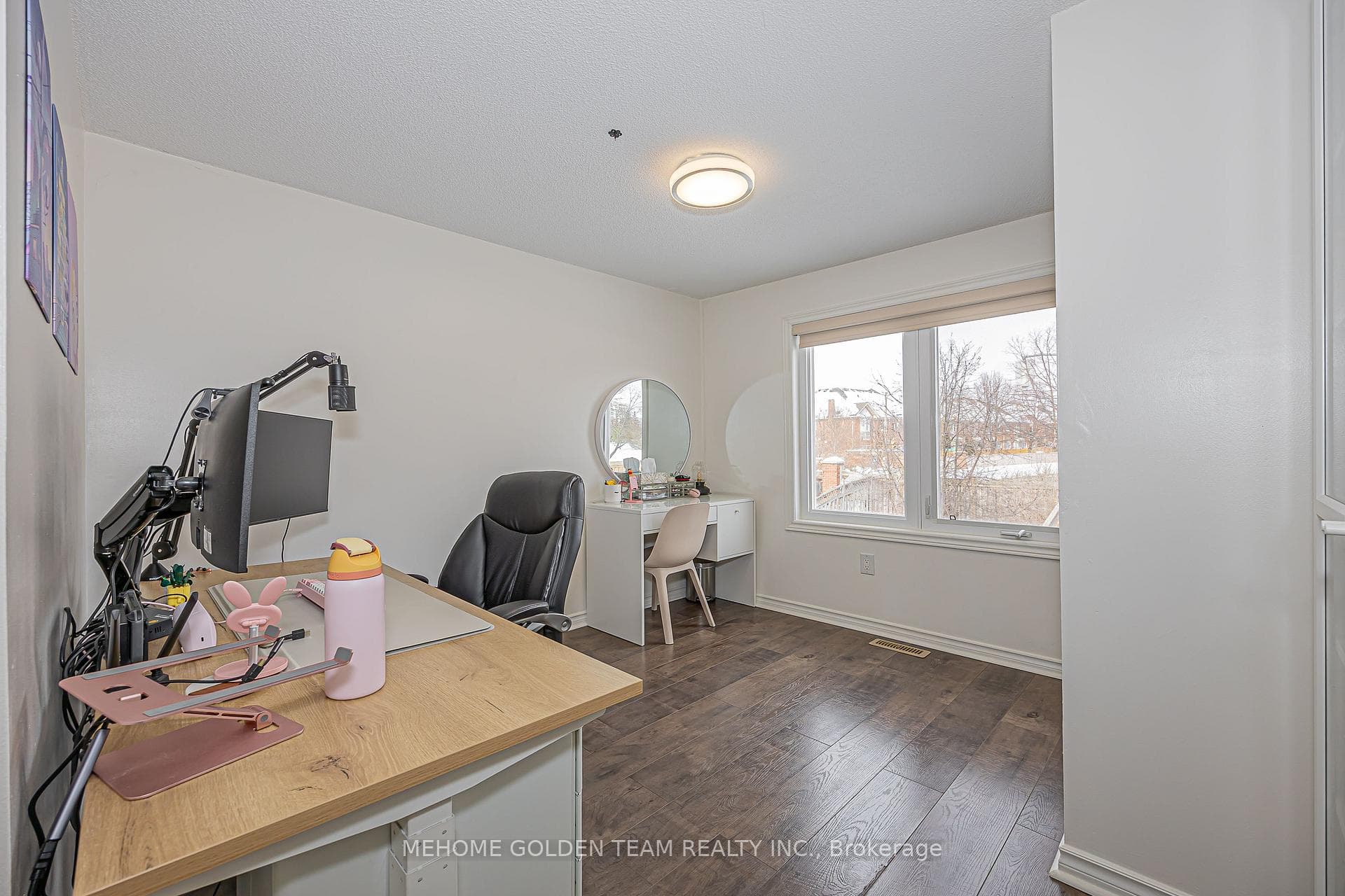 53 Steepleview Crescent photo 37