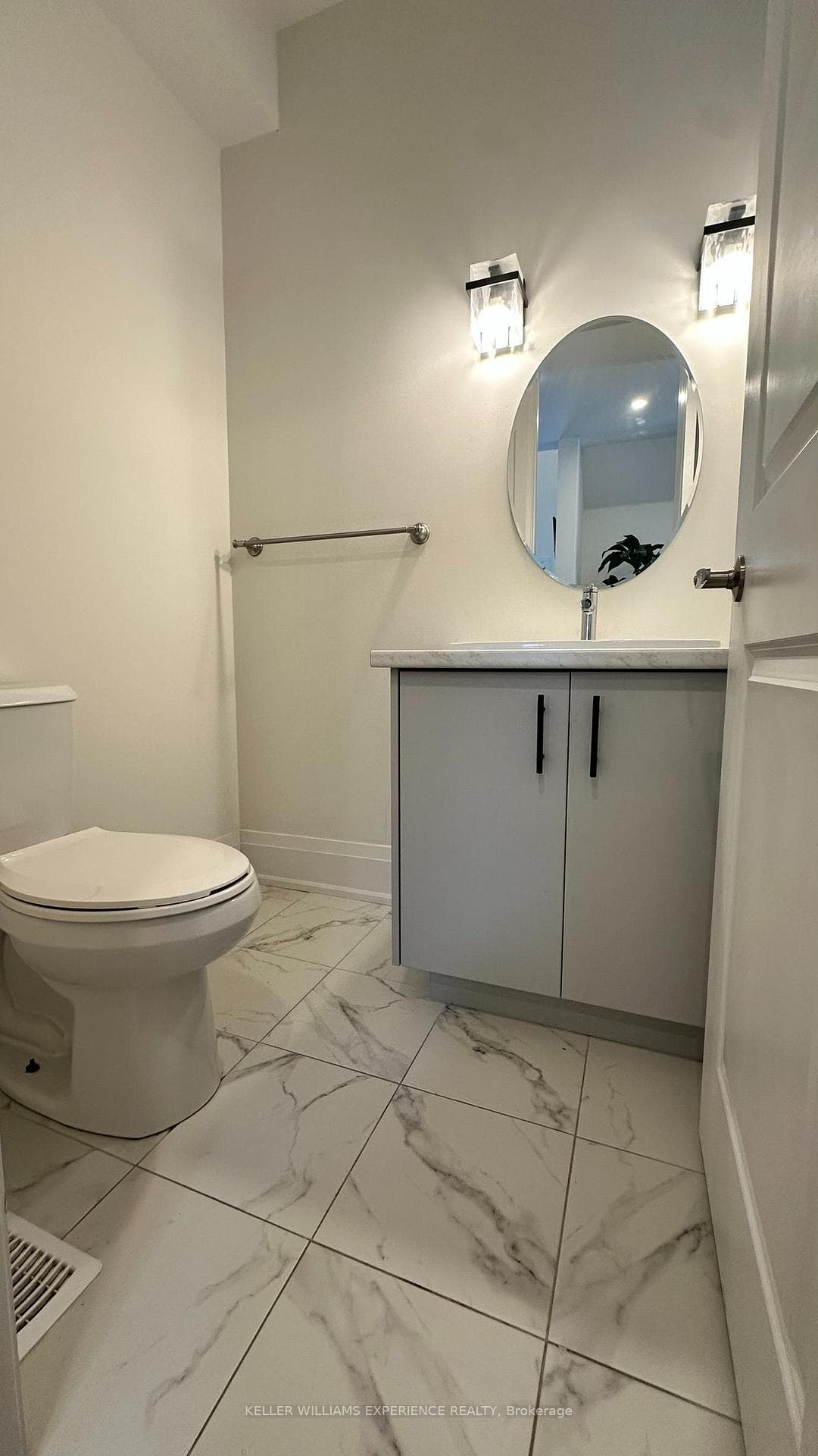 106 Seabastian Street photo 6