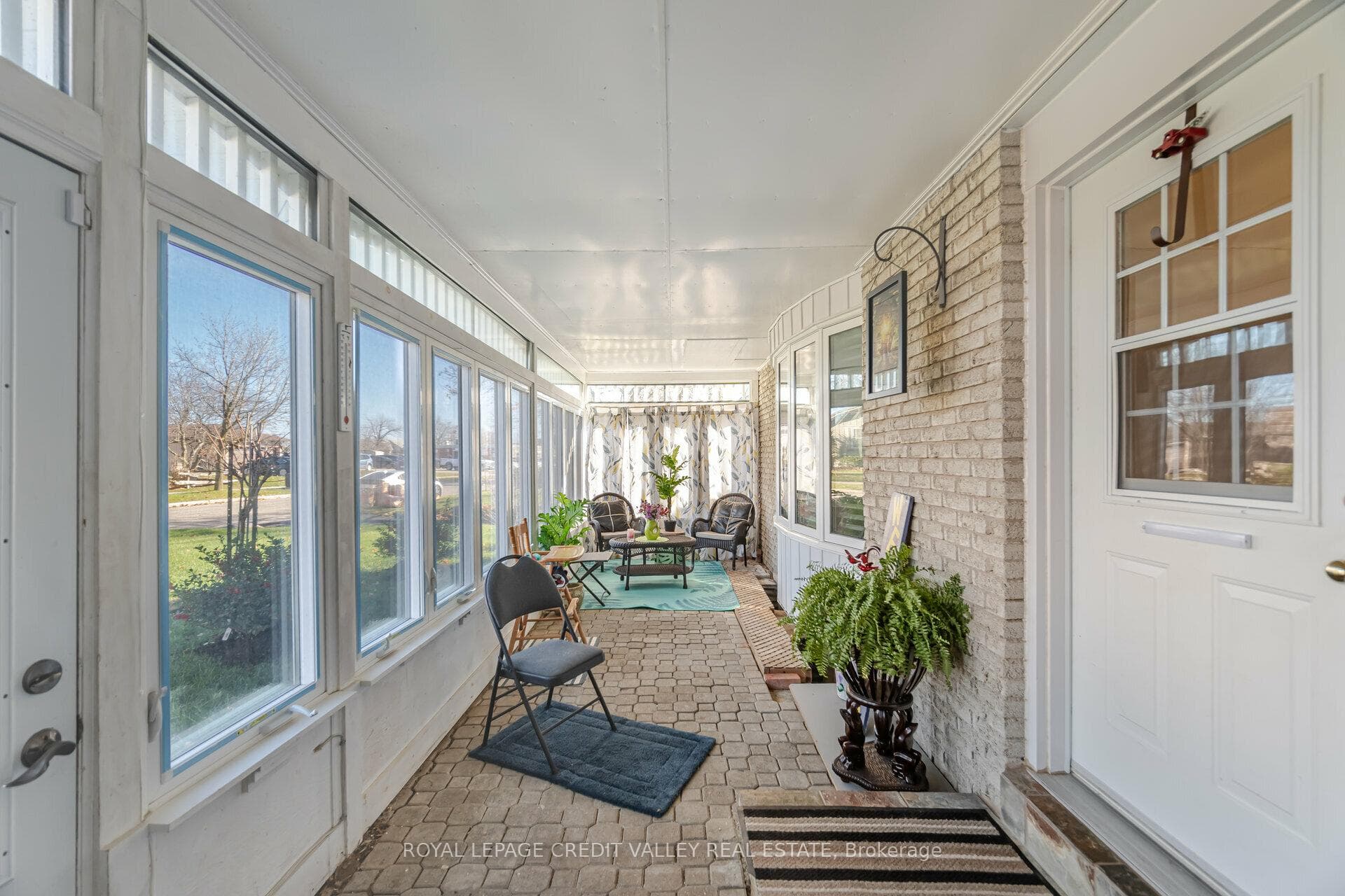 106 Acton Boulevard photo 4