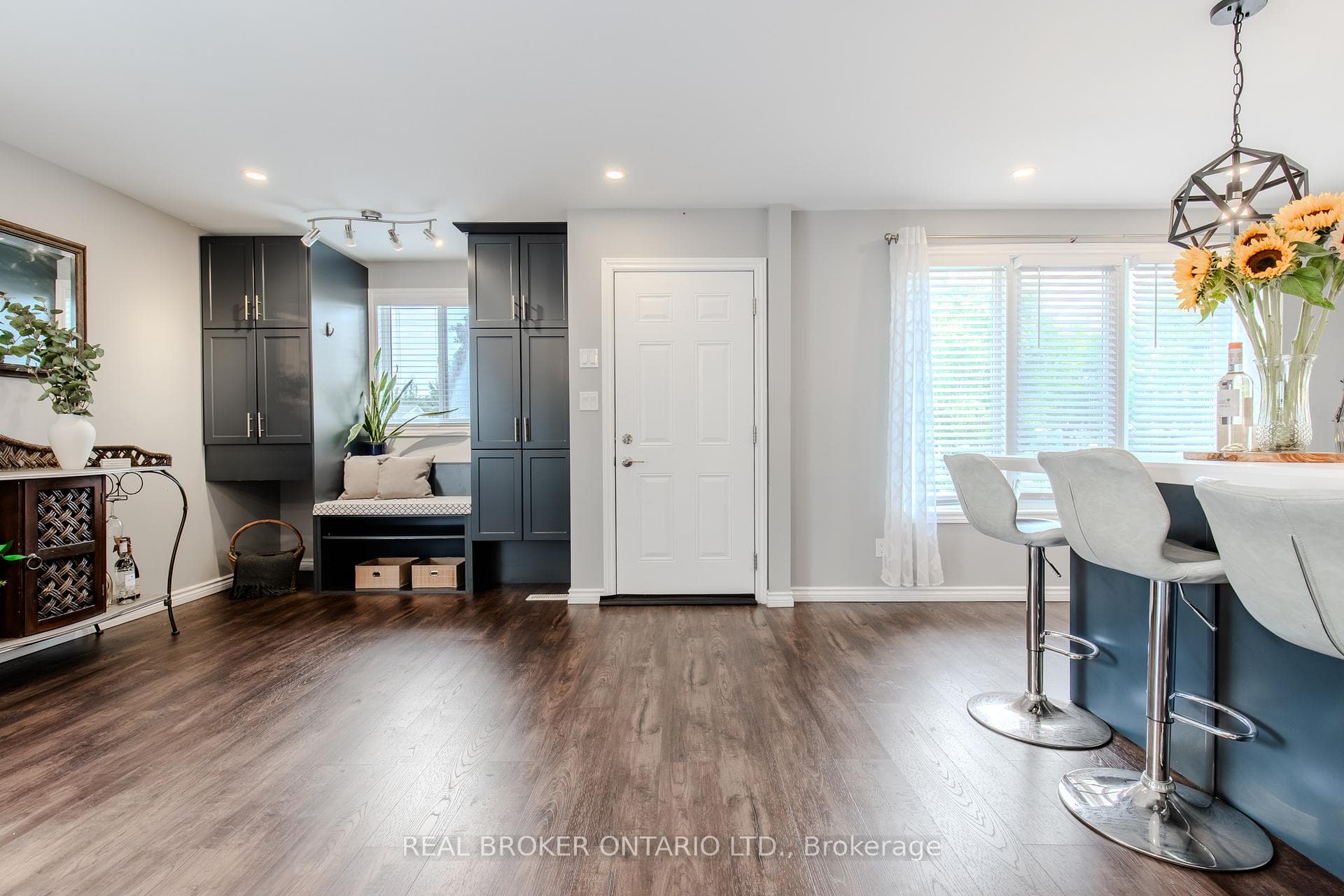 Spacious Entry Way.