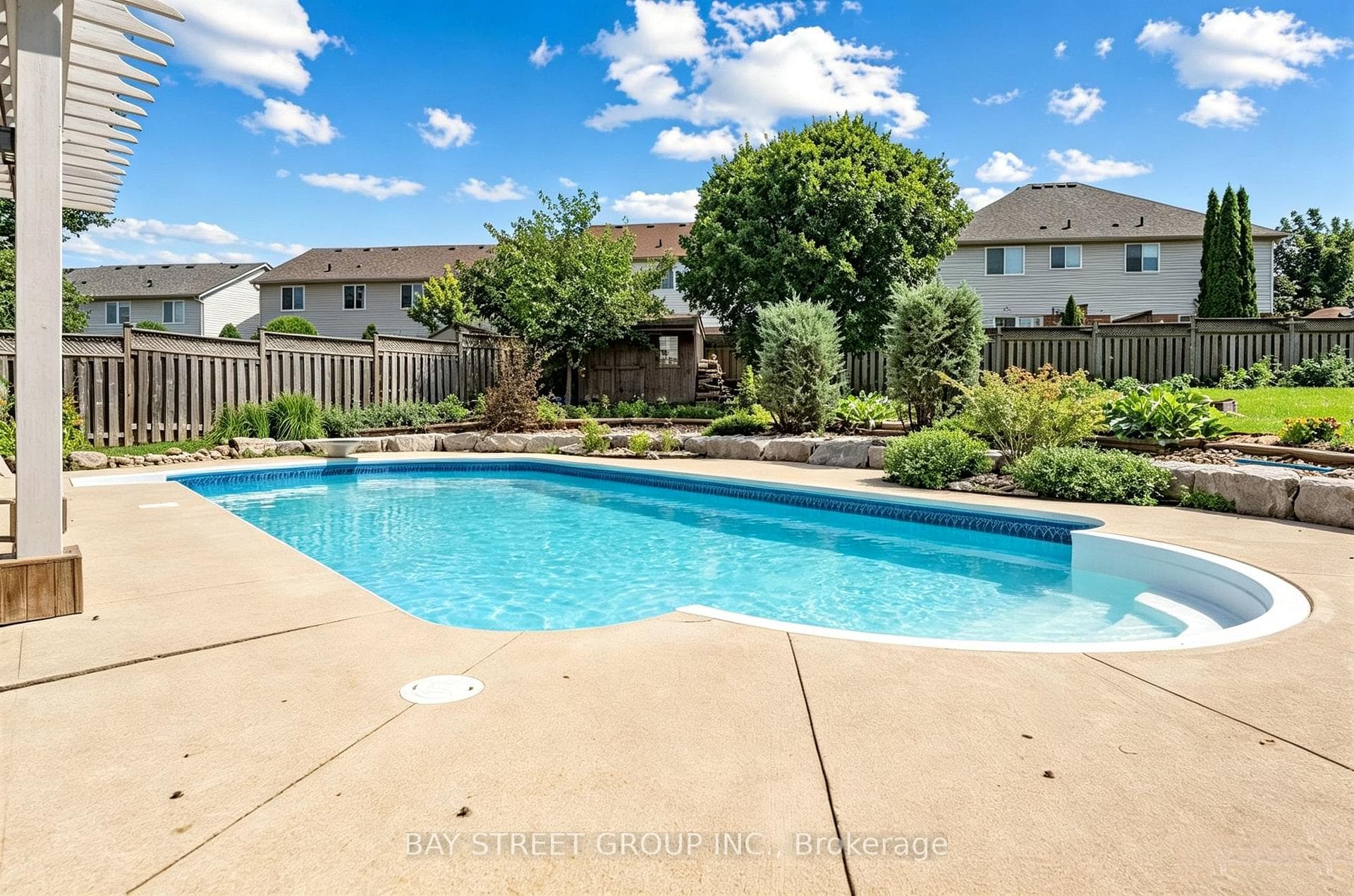 63 Dubrick Crescent photo 41