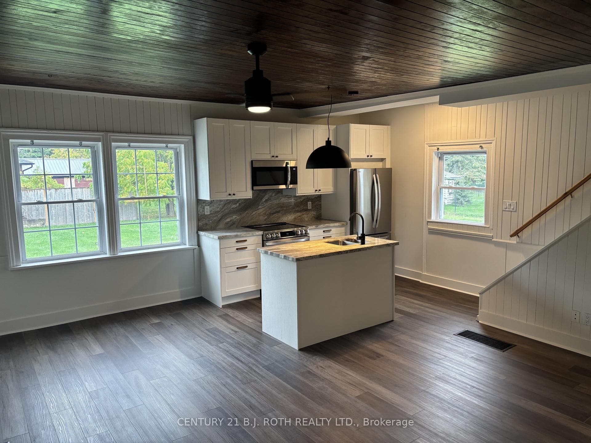287 Barrie Street photo 7