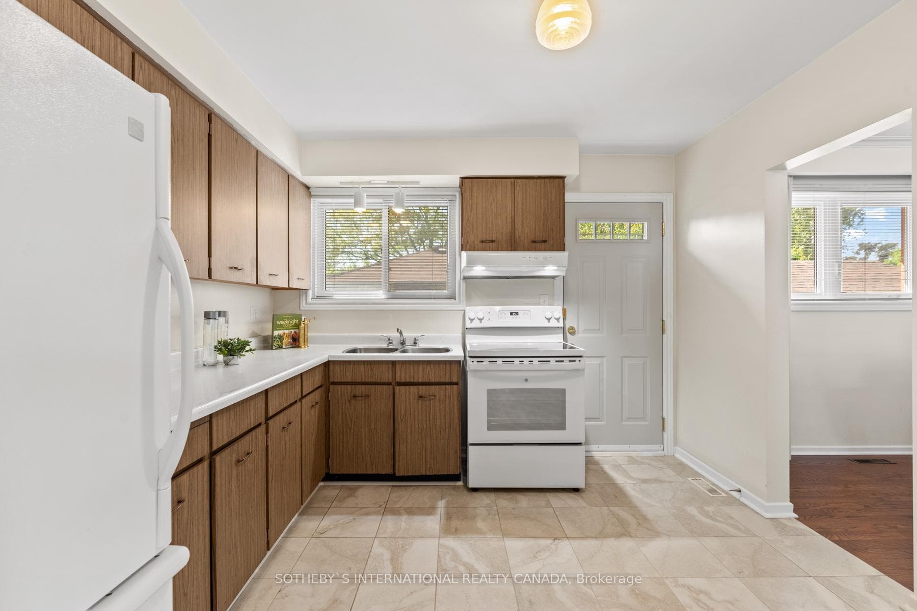 1176 Grange Road photo 5