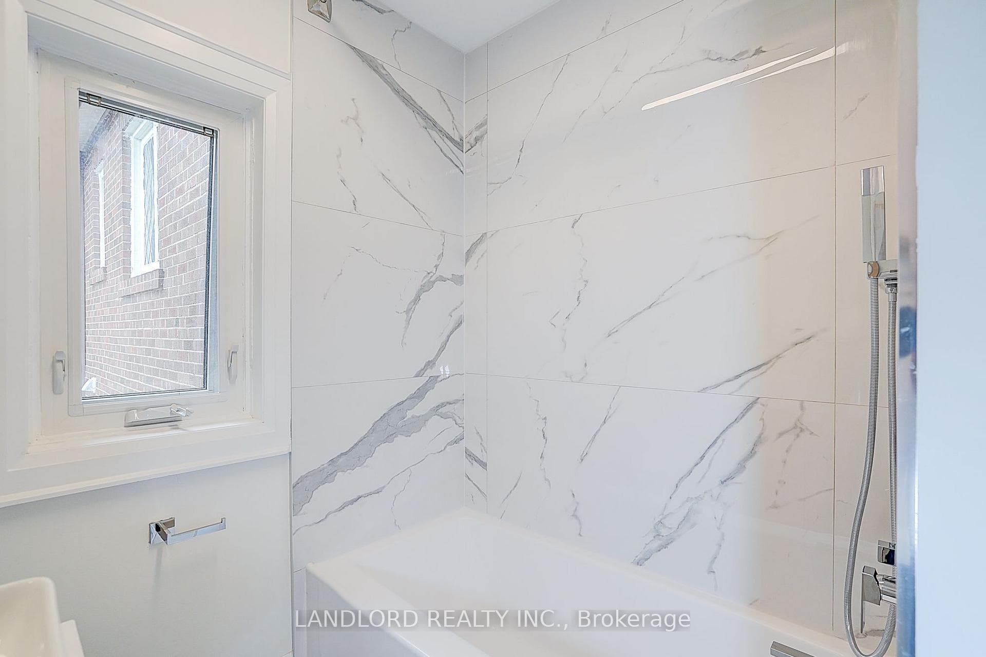 2520 Bloor Street Unit 12 photo 38