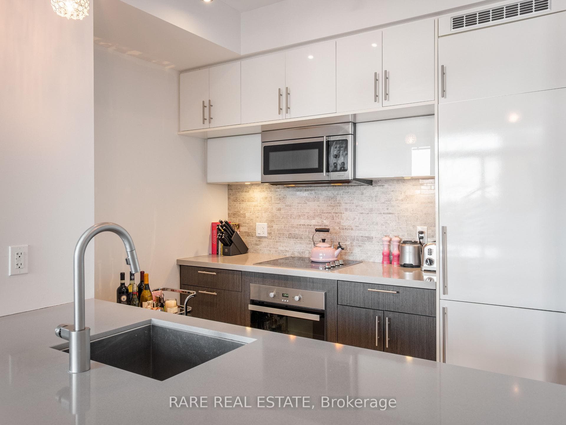 8 Mercer Street Unit 2007 photo 4