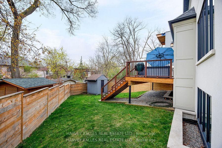 4673 Dundas Street photo 22