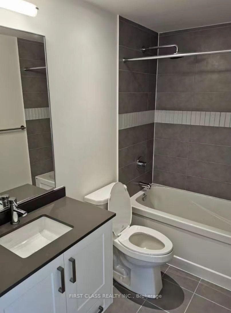 99 John Street Unit 401 photo 4