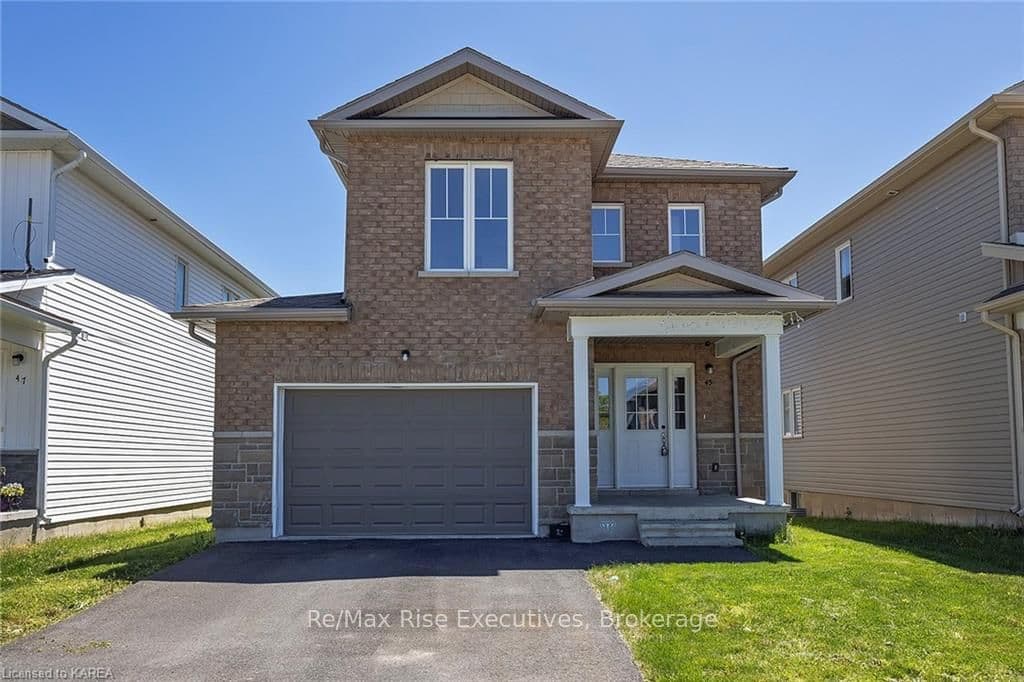 45 BRENNAN Crescent photo 1