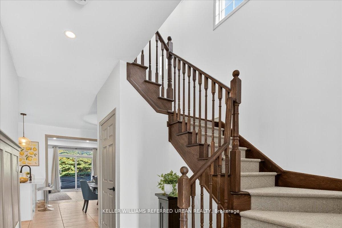 431 Rita's Avenue photo 7