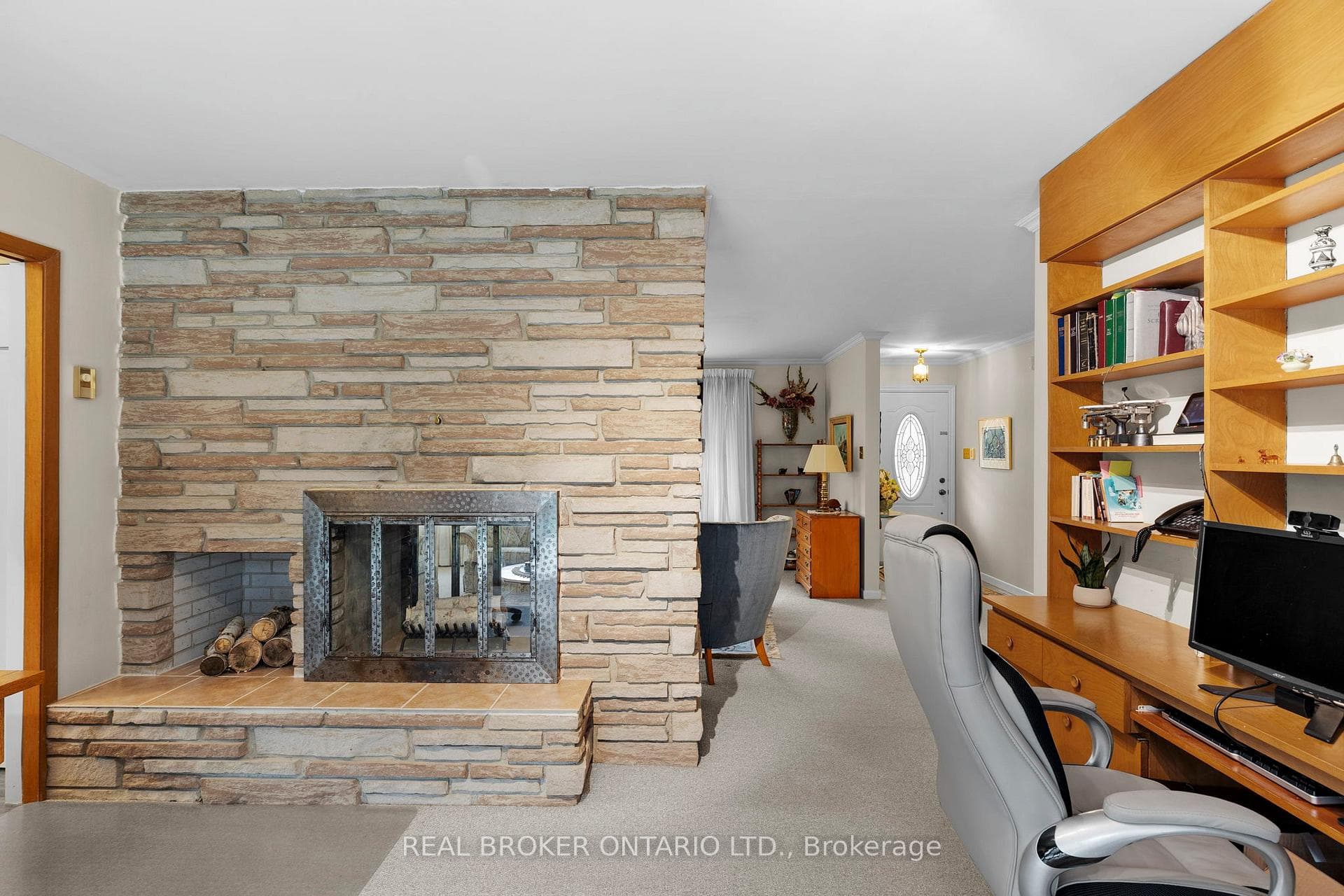 770 Portage Park Lane photo 14
