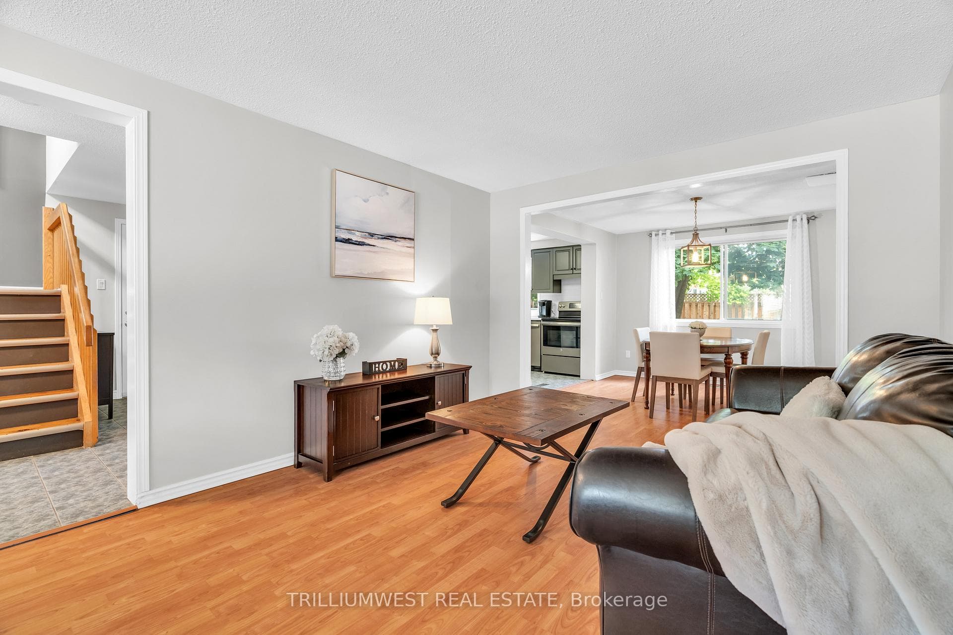 136 Broadview Avenue photo 9