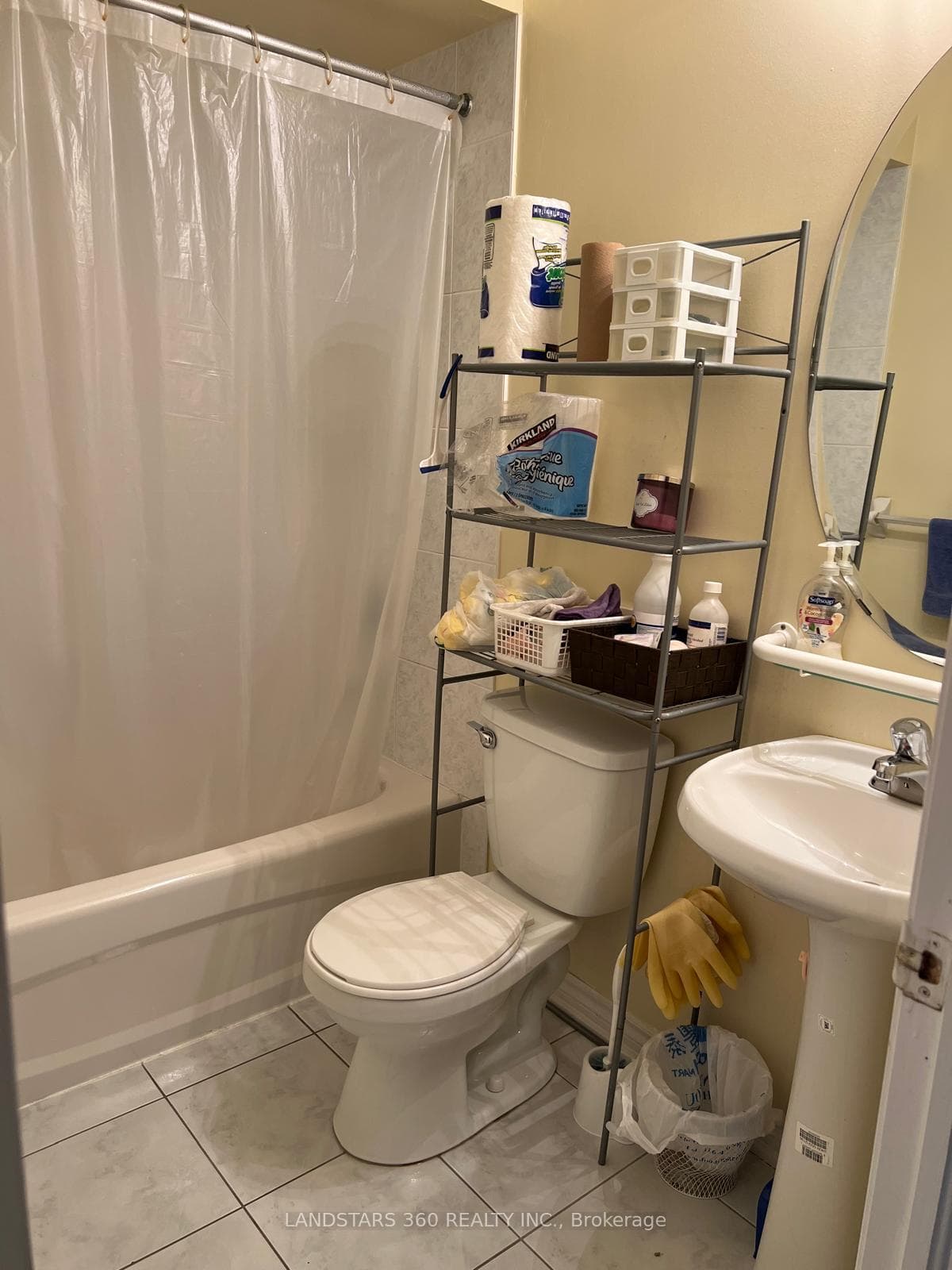 9133 Bayview Avenue Unit 82 photo 25