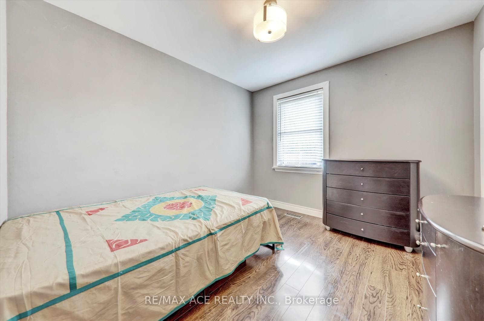 10 Blakemanor Boulevard photo 20