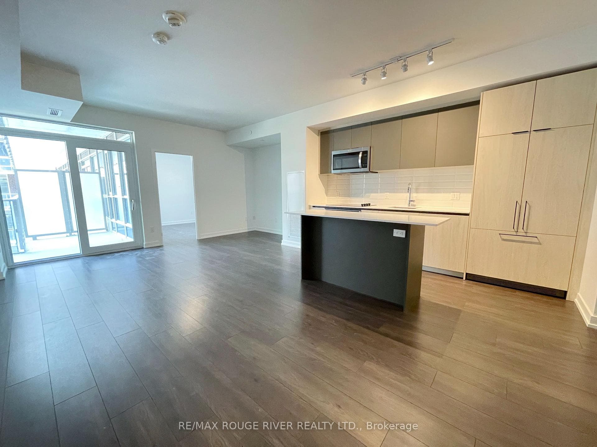 150 logan Avenue Unit 314 photo 5