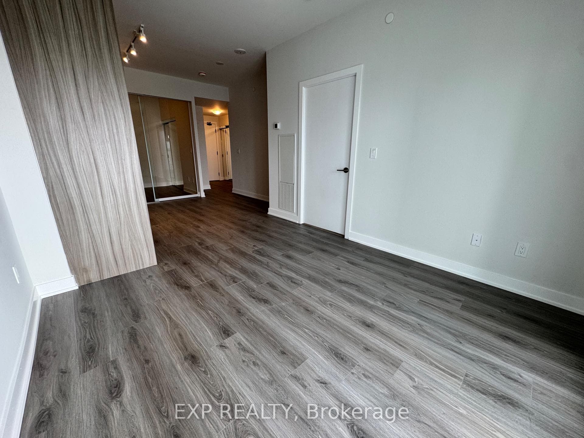 430 Square One Drive Unit 1909 photo 7