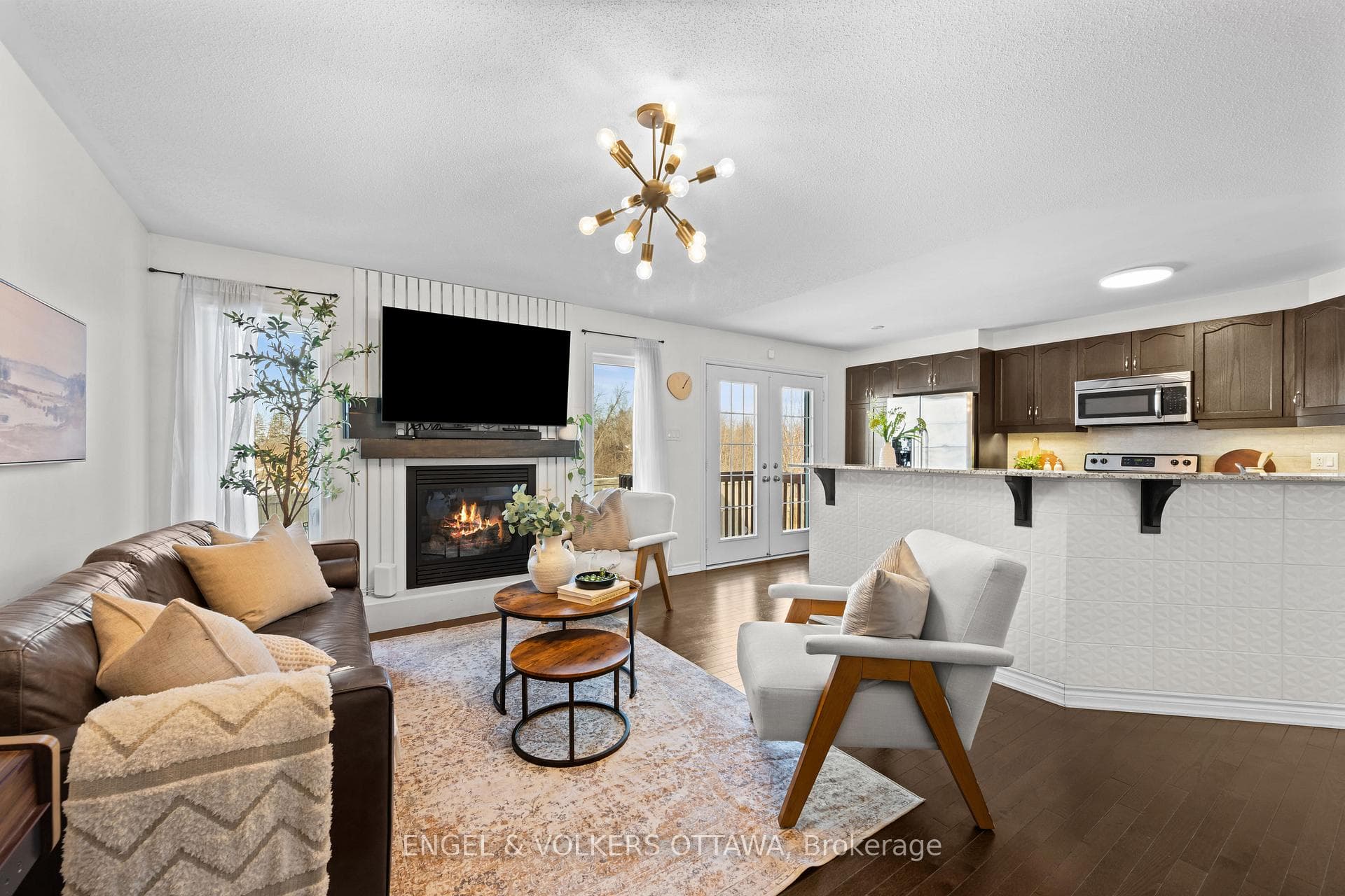 719 Maloja Way photo 9
