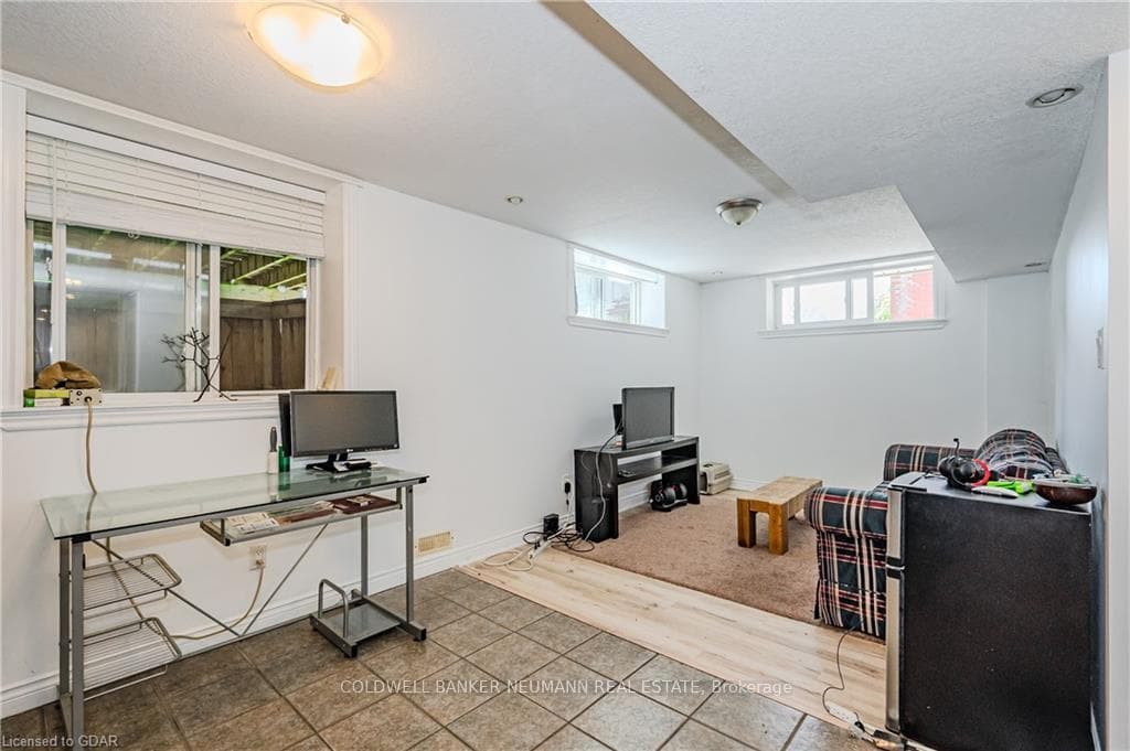 16 Speedvale Avenue photo 30