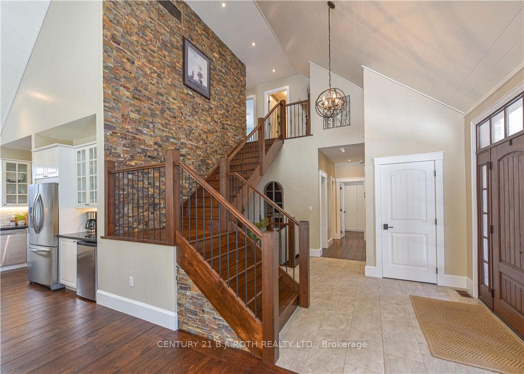 2 RIDGEWOOD Court photo 4