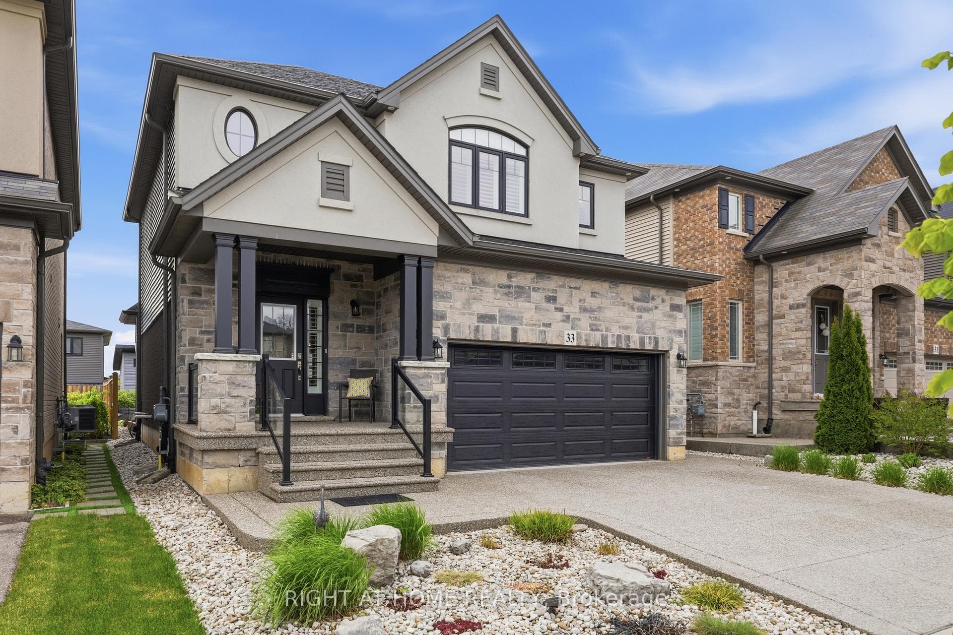 Welcome to 33 Vic Chambers Place!