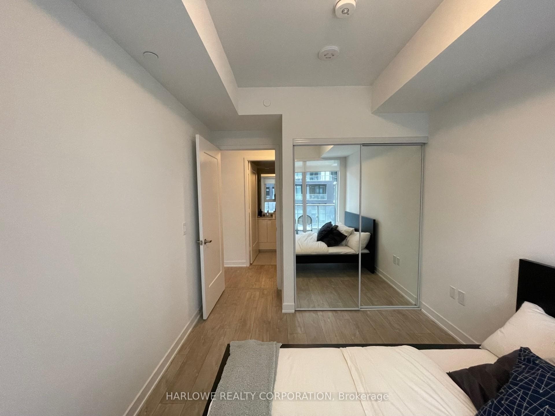 121 Lower Sherbourne Street Unit 1250 Sw photo 5