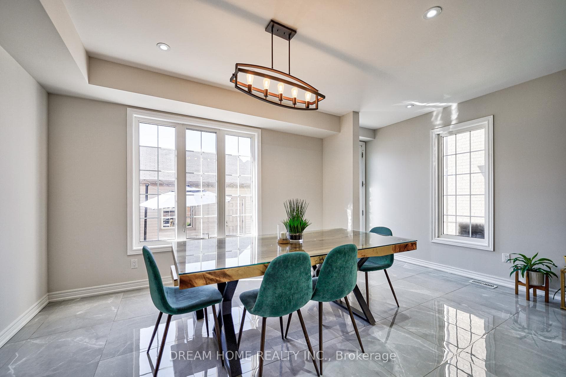 17 Tilbury Gate photo 14