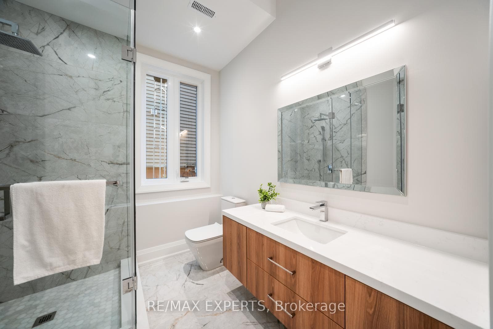 88 Moray Avenue photo 46