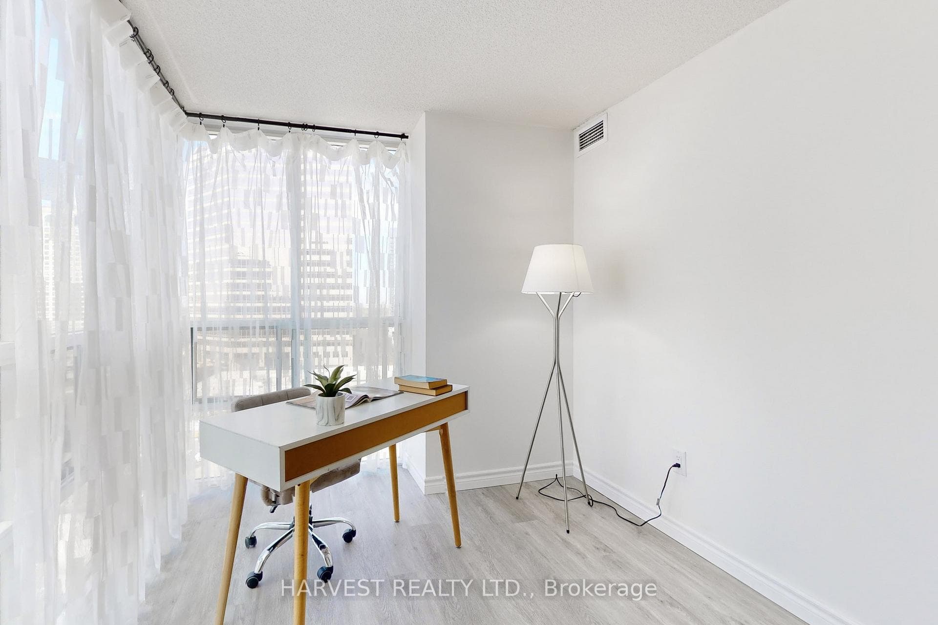 1 Pemberton Avenue Unit 908 photo 26