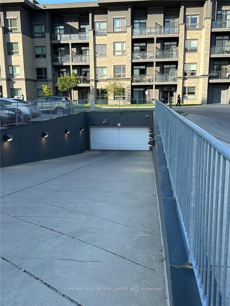 35 Southshore Crescent Unit 303 photo 12