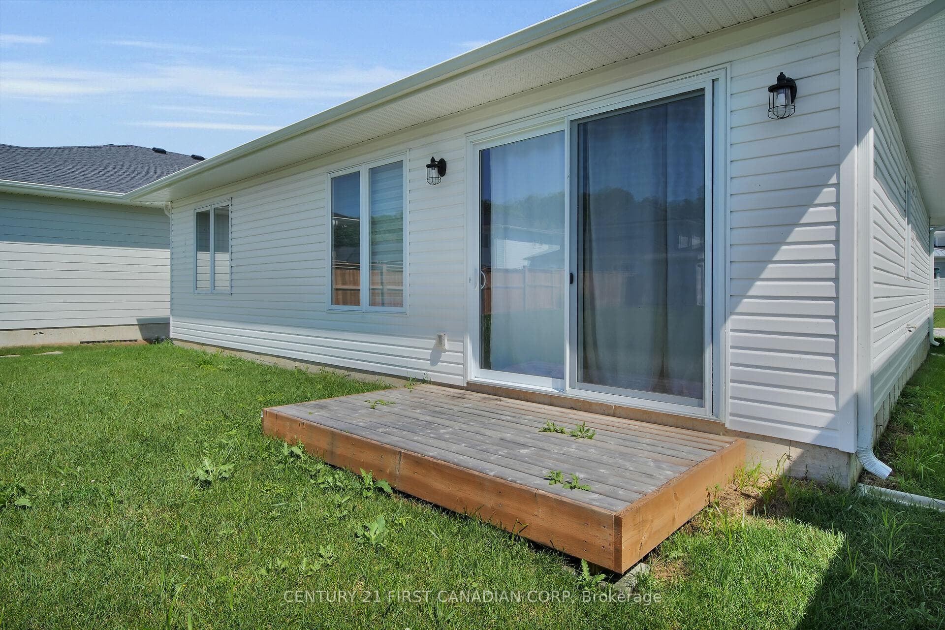 32 REGATTA Way photo 5