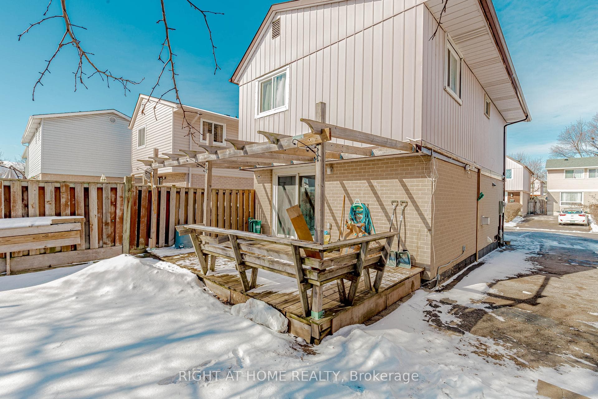 17 Hedley Court photo 40