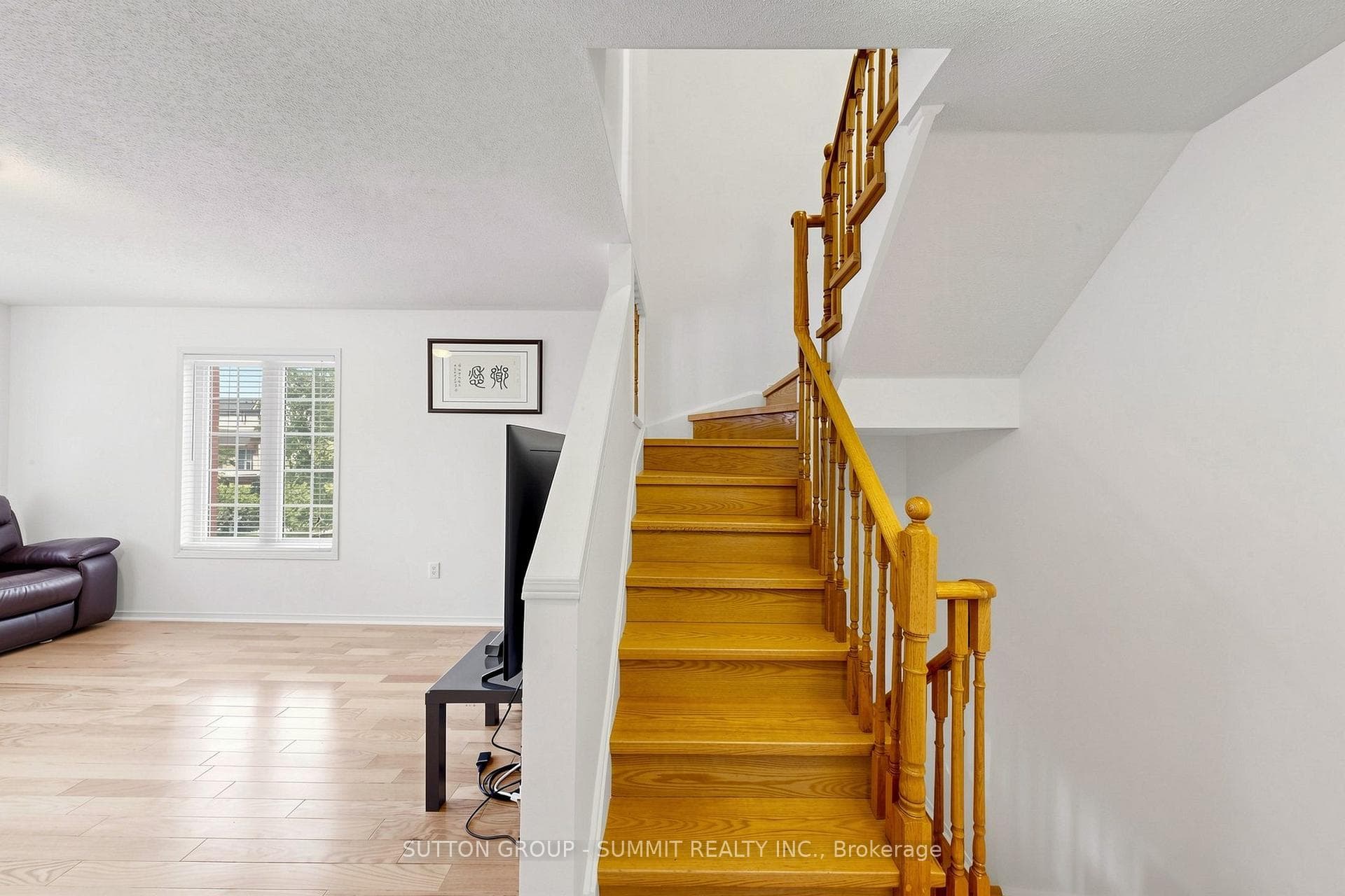 141 Gatwick Drive photo 26